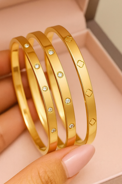 LUMEEDA Clover Glow Bracelet Set (3-Piece)